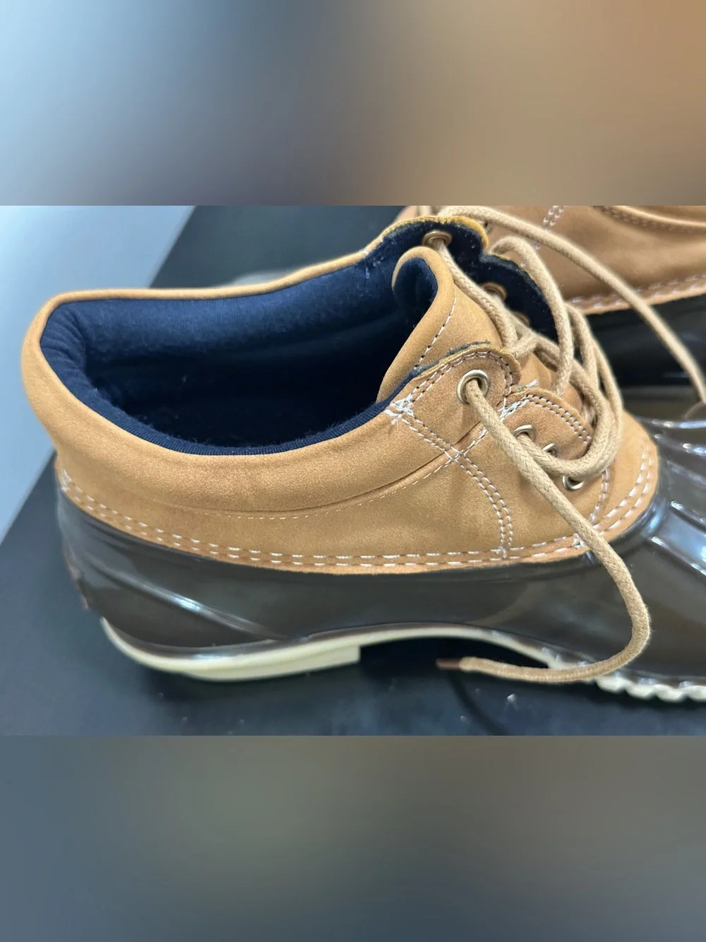 Tommy Hilfiger Women’s Duck Boots Size 7M Tan Brown Water Resistant Rain Shoes